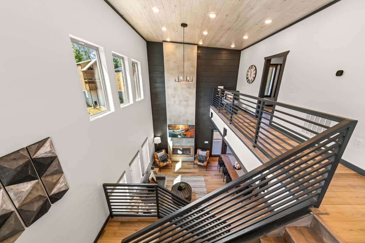 Indoor Pool & Hot Tub Cabin - Parkway Retreat #3