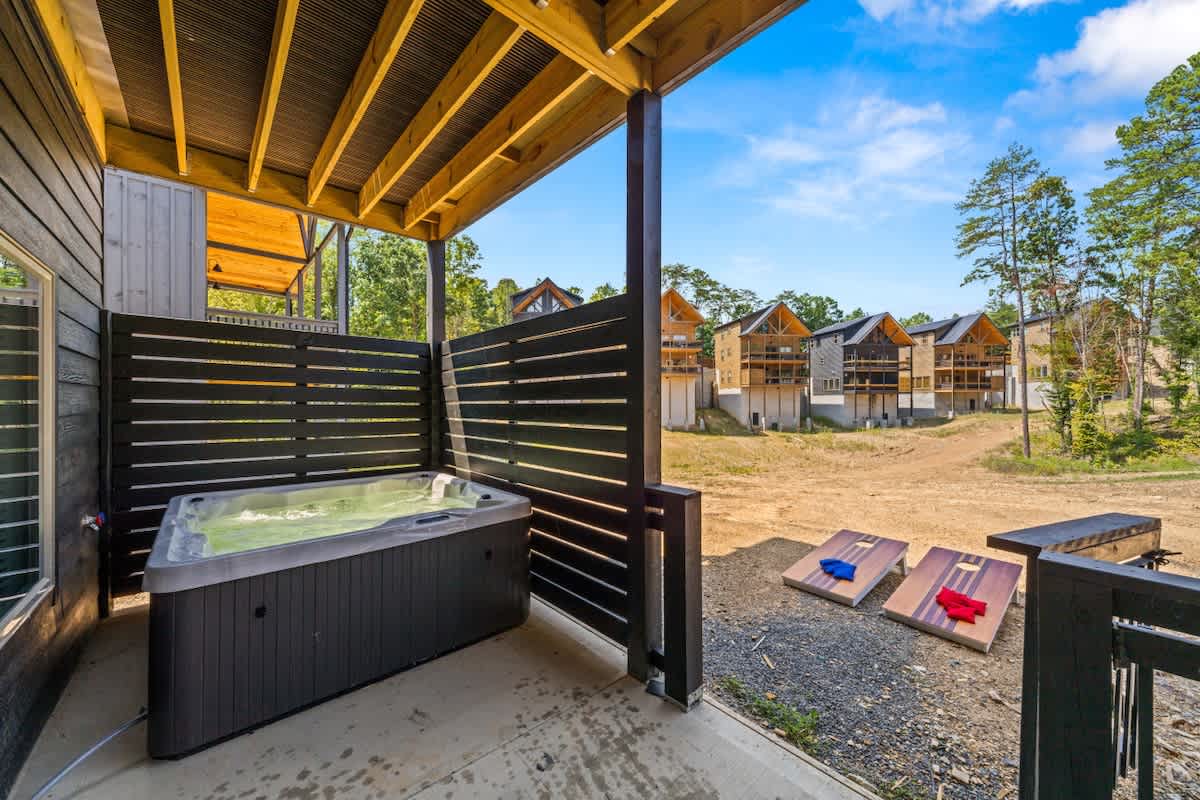 Indoor Pool & Hot Tub Cabin - Parkway Retreat #30