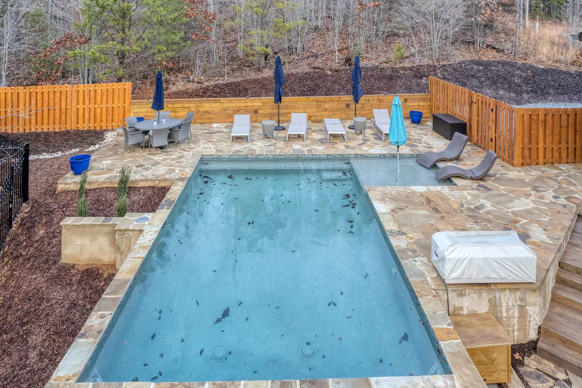 Property in Blue Ridge property photo 5