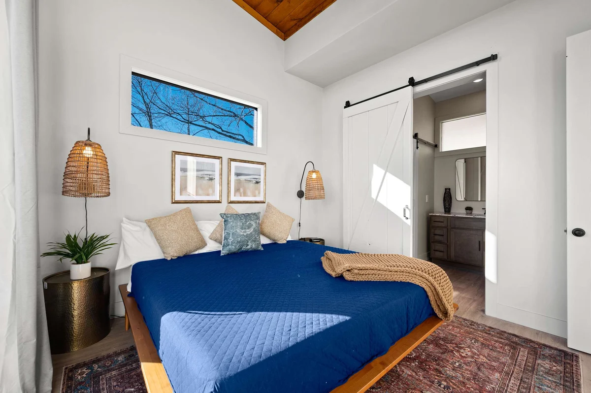 Bedroom 3 image 1