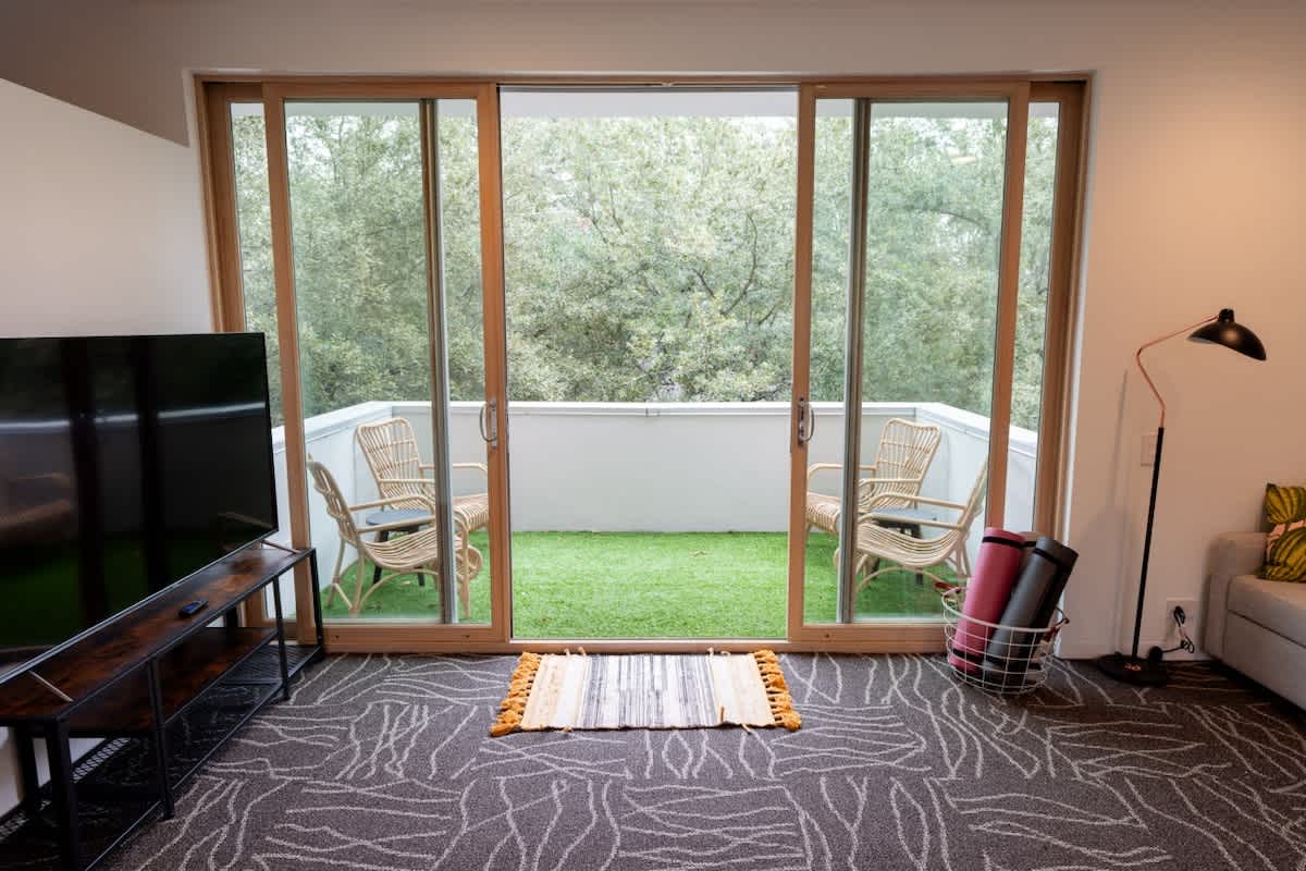 4BR Rice Village w/Rooftop Deck & BBQ, Sleeps 12 #21