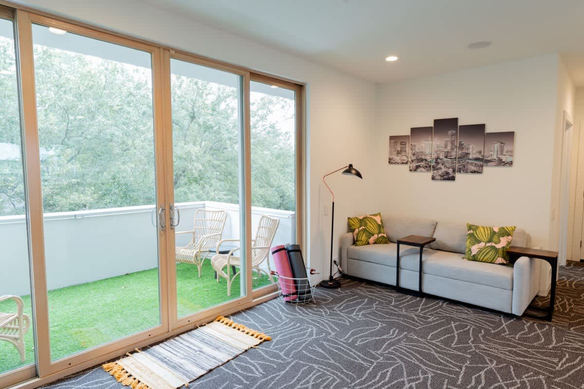 4BR Rice Village w/Rooftop Deck & BBQ, Sleeps 12 #30