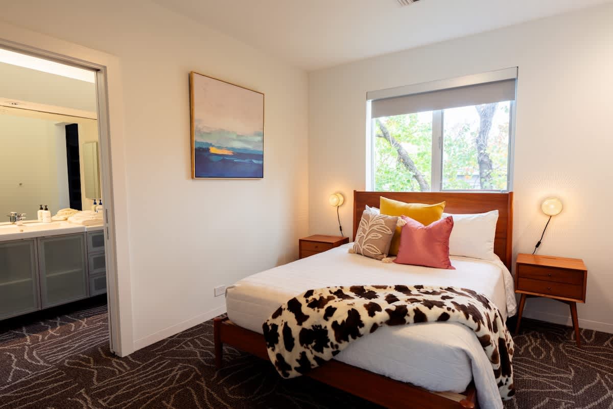 4BR Rice Village w/Rooftop Deck & BBQ, Sleeps 12 #27