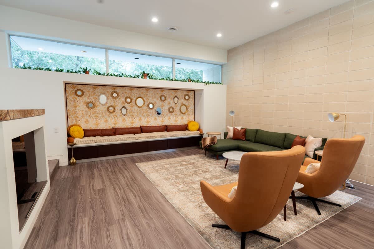 4BR Rice Village w/Rooftop Deck & BBQ, Sleeps 12 #41