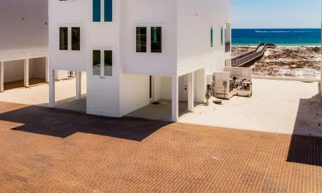 Beachfront Luxury w/ Pool & Elevator #35