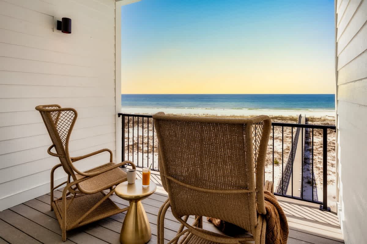 Beachfront Luxury w/ Pool & Elevator #4