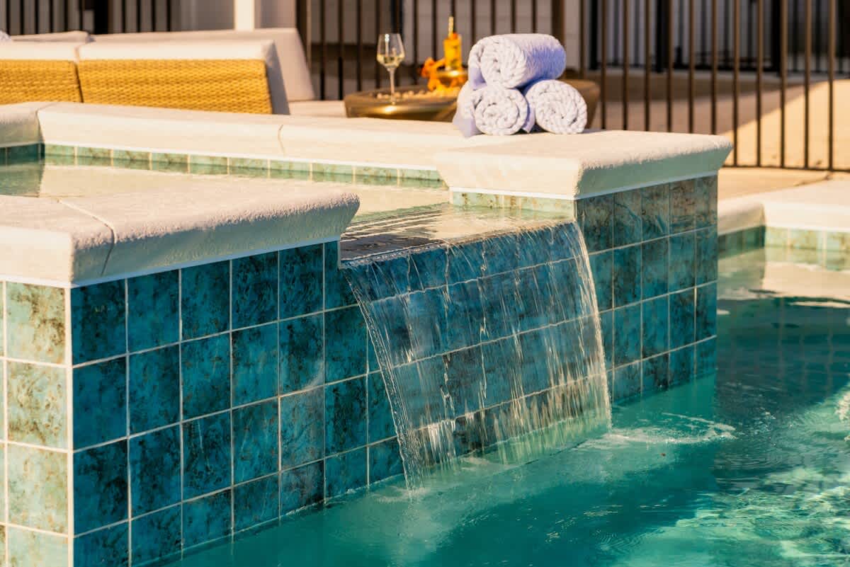 Beachfront Luxury w/ Pool & Elevator #50