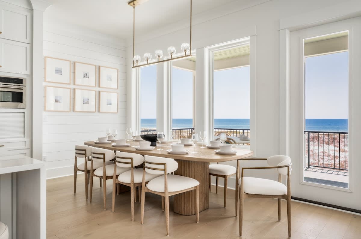 Beachfront Luxury w/ Pool & Elevator #25