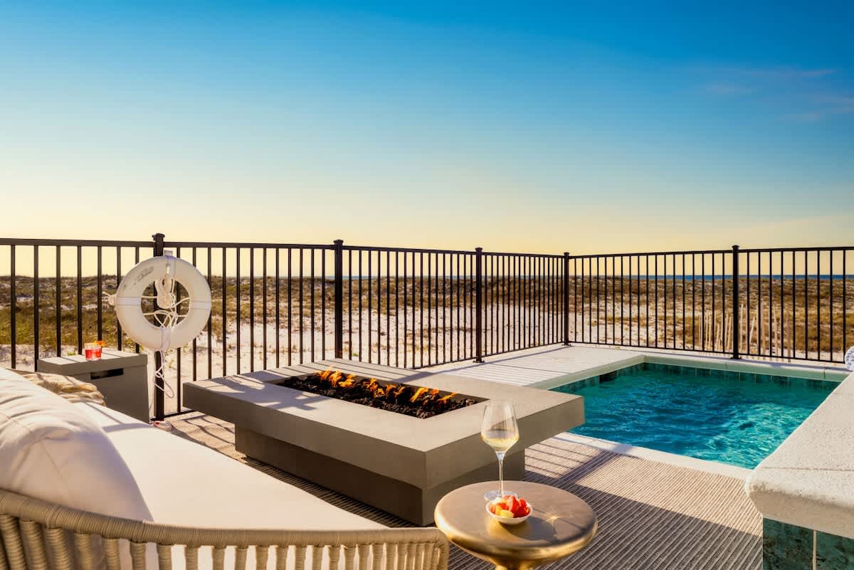 6BR Gulf-Front Luxury w/ Pool & Hot Tub #49