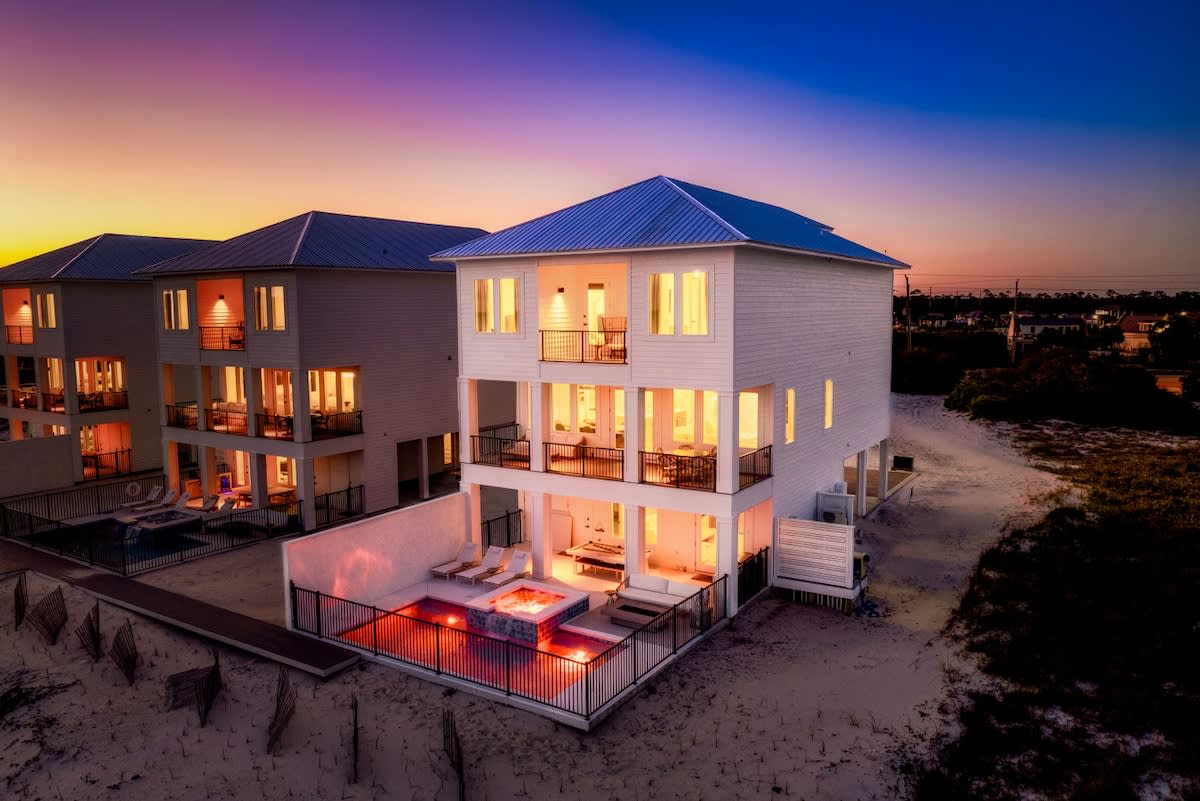 6BR Gulf-Front Luxury w/ Pool & Hot Tub #8