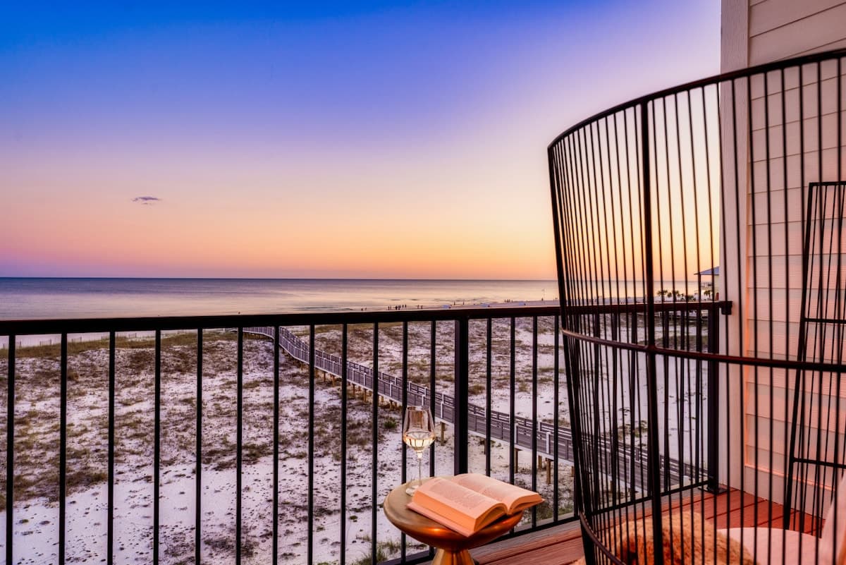 6BR Gulf-Front Luxury w/ Pool & Hot Tub #53