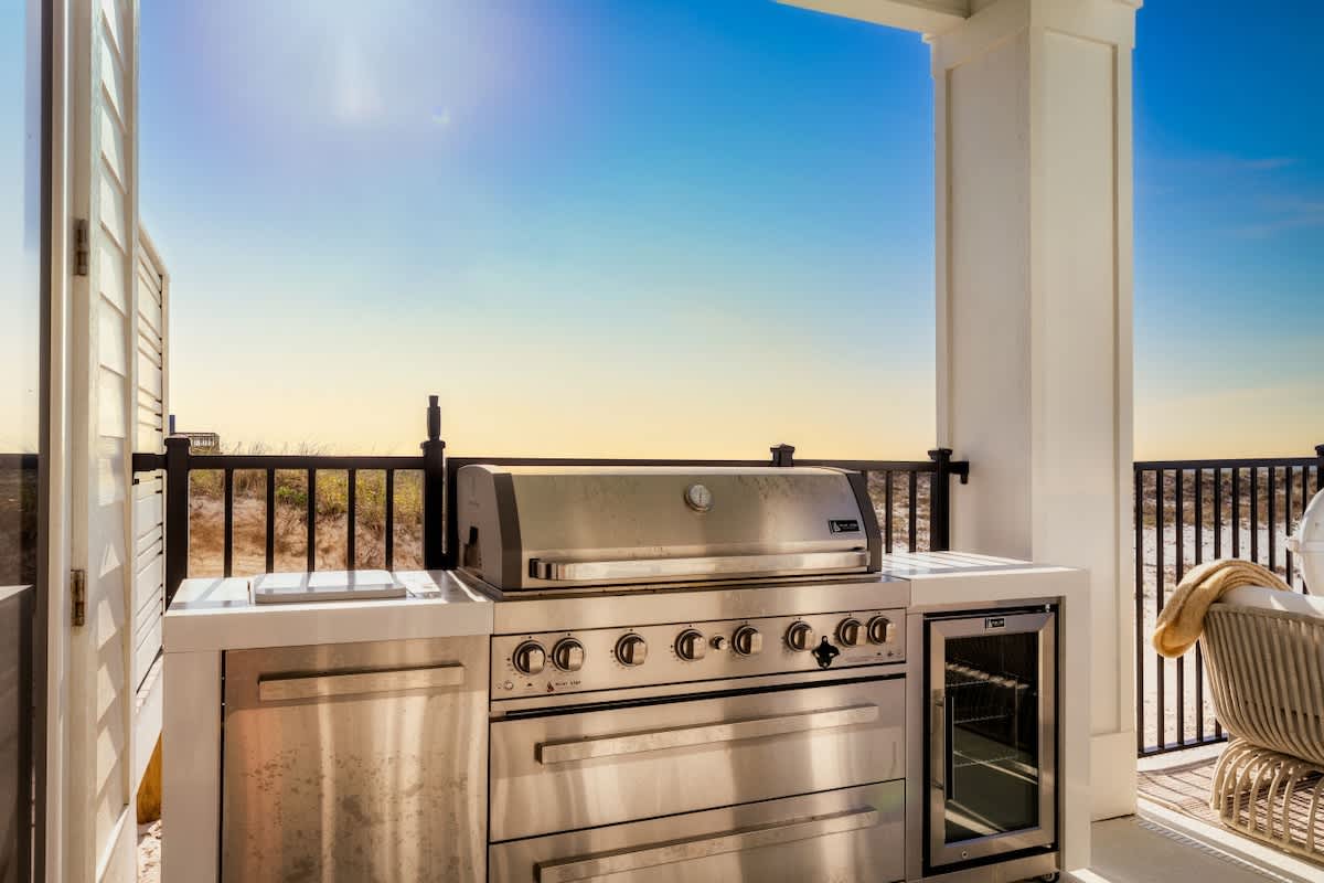 6BR Gulf-Front Luxury w/ Pool & Hot Tub #42
