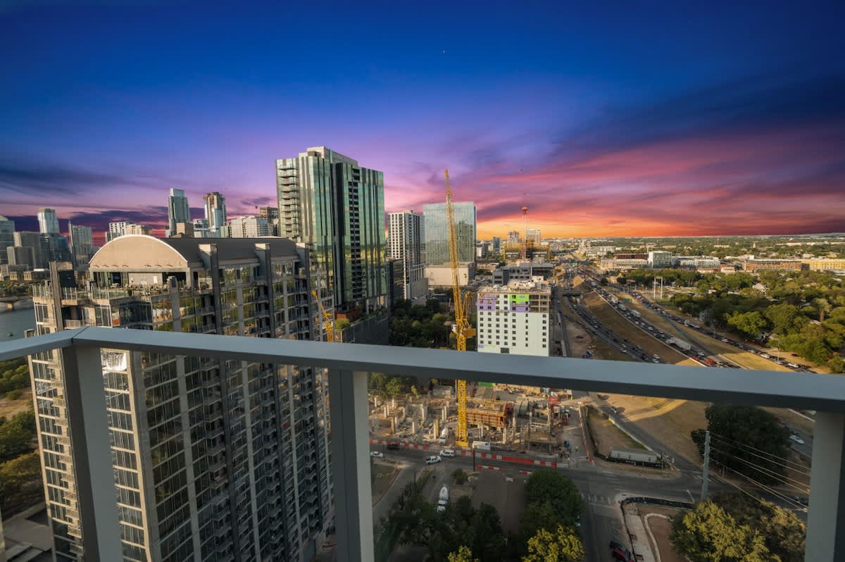 Condo in Austin property photo 5