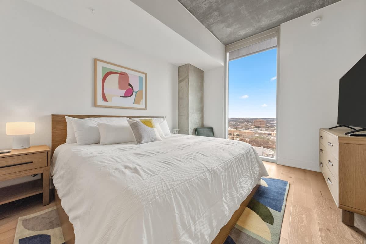 Bedroom 1 image 1