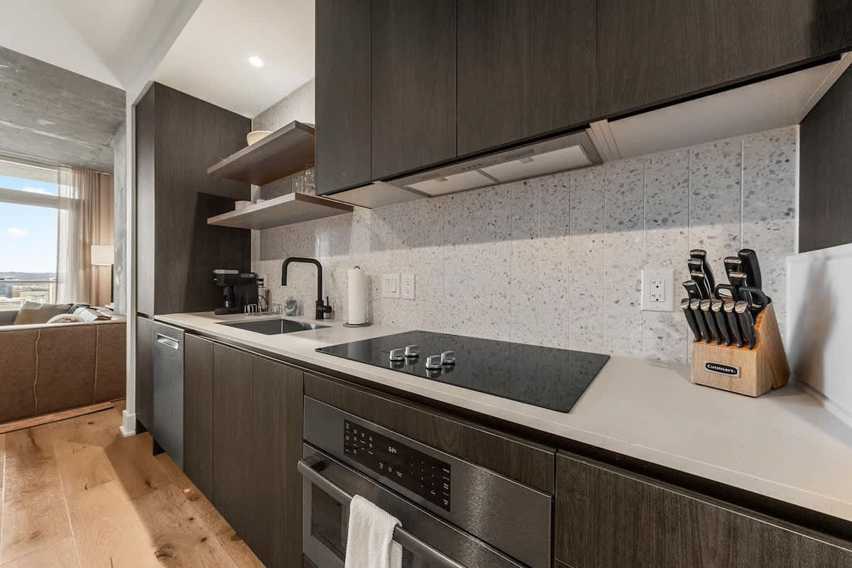 23rd-Flr Rainey Condo | Pool & Gym Views #29