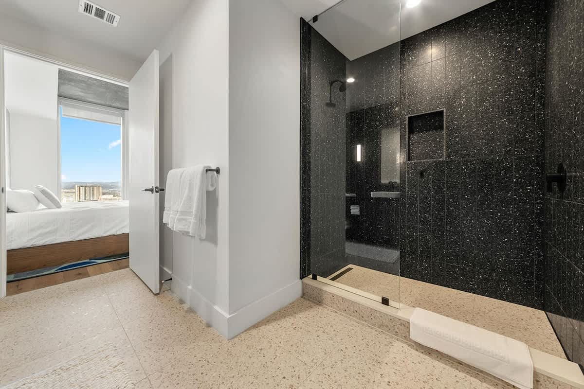 23rd-Flr Rainey Condo | Pool & Gym Views #24