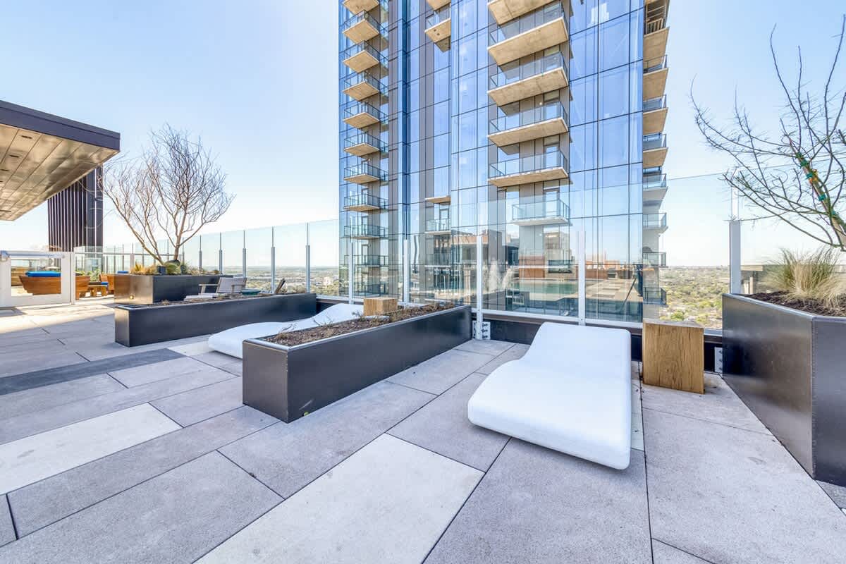 23rd-Flr Rainey Condo | Pool & Gym Views #35