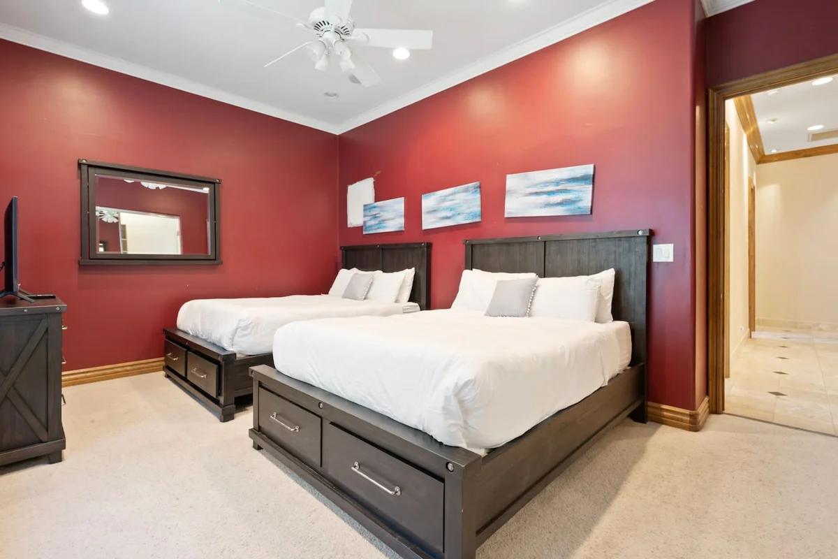 Bedroom 1 image 1