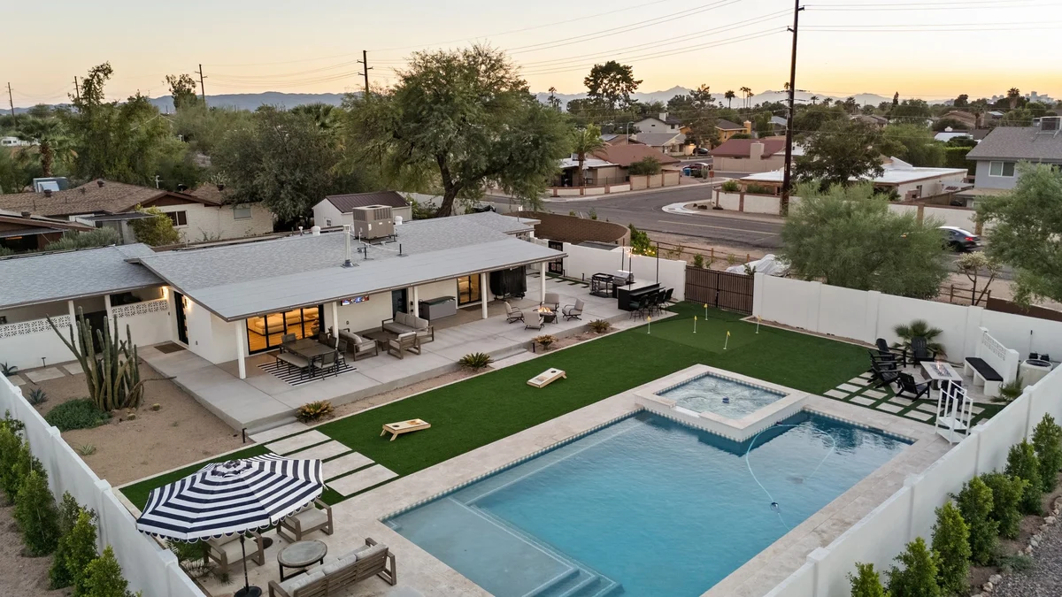 Home in Scottsdale property photo 2