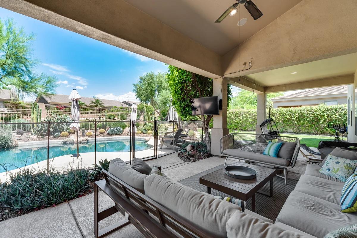 Home in Scottsdale property photo 2