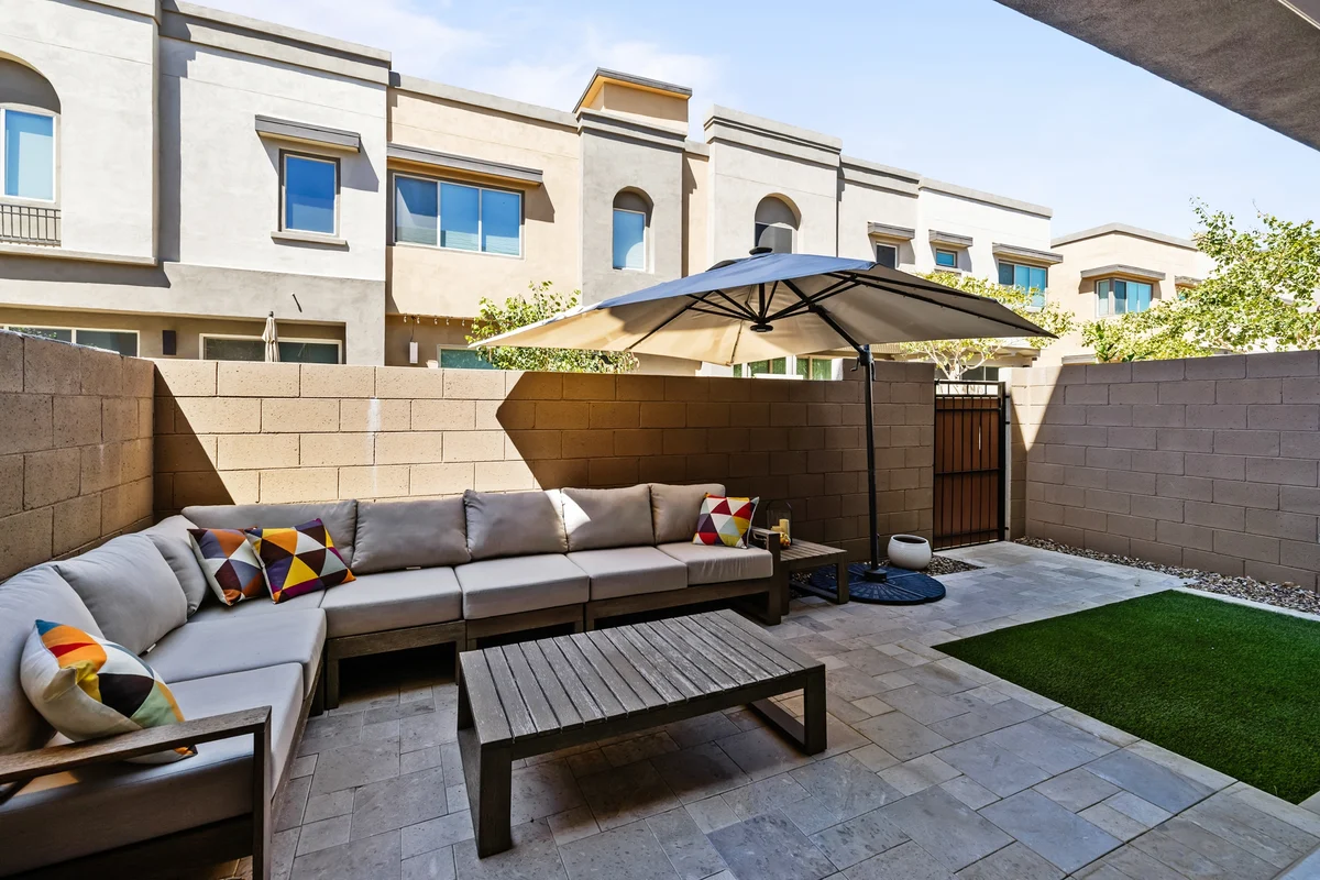 Home in Scottsdale property photo 2