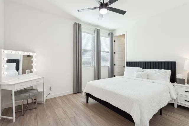 Bedroom 1 image 1