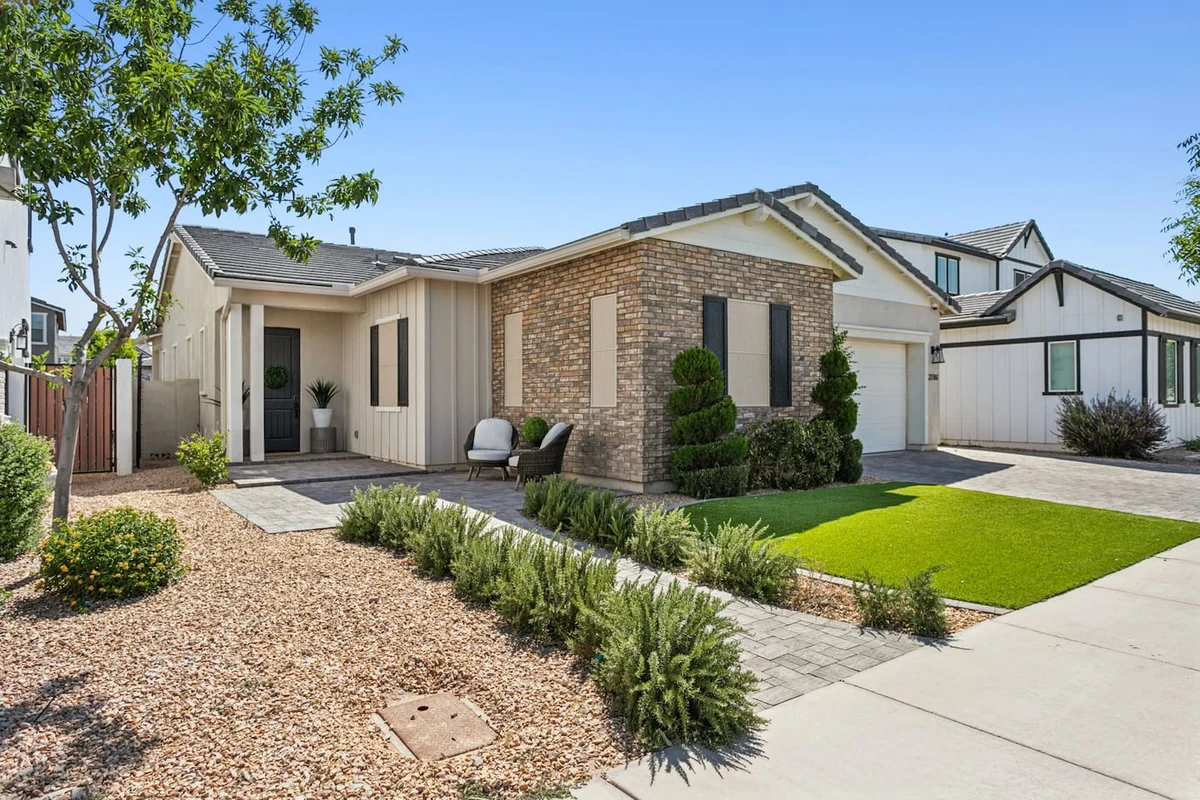 Home in Queen Creek property photo 3