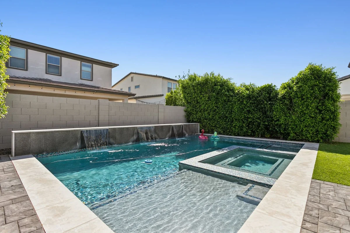 The Hideaway, 2bth property photo 3