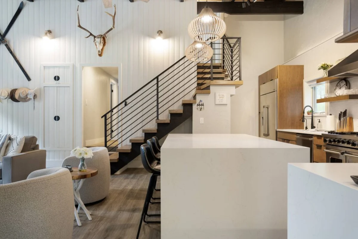 West Vail Home - Hot Tub, Fireplace & Steps to Bus #22
