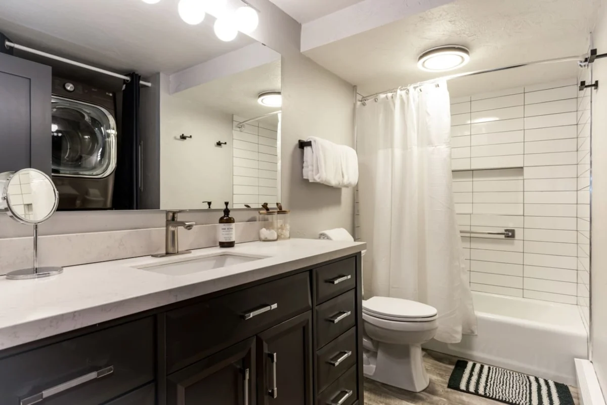 West Vail Home - Hot Tub, Fireplace & Steps to Bus #5