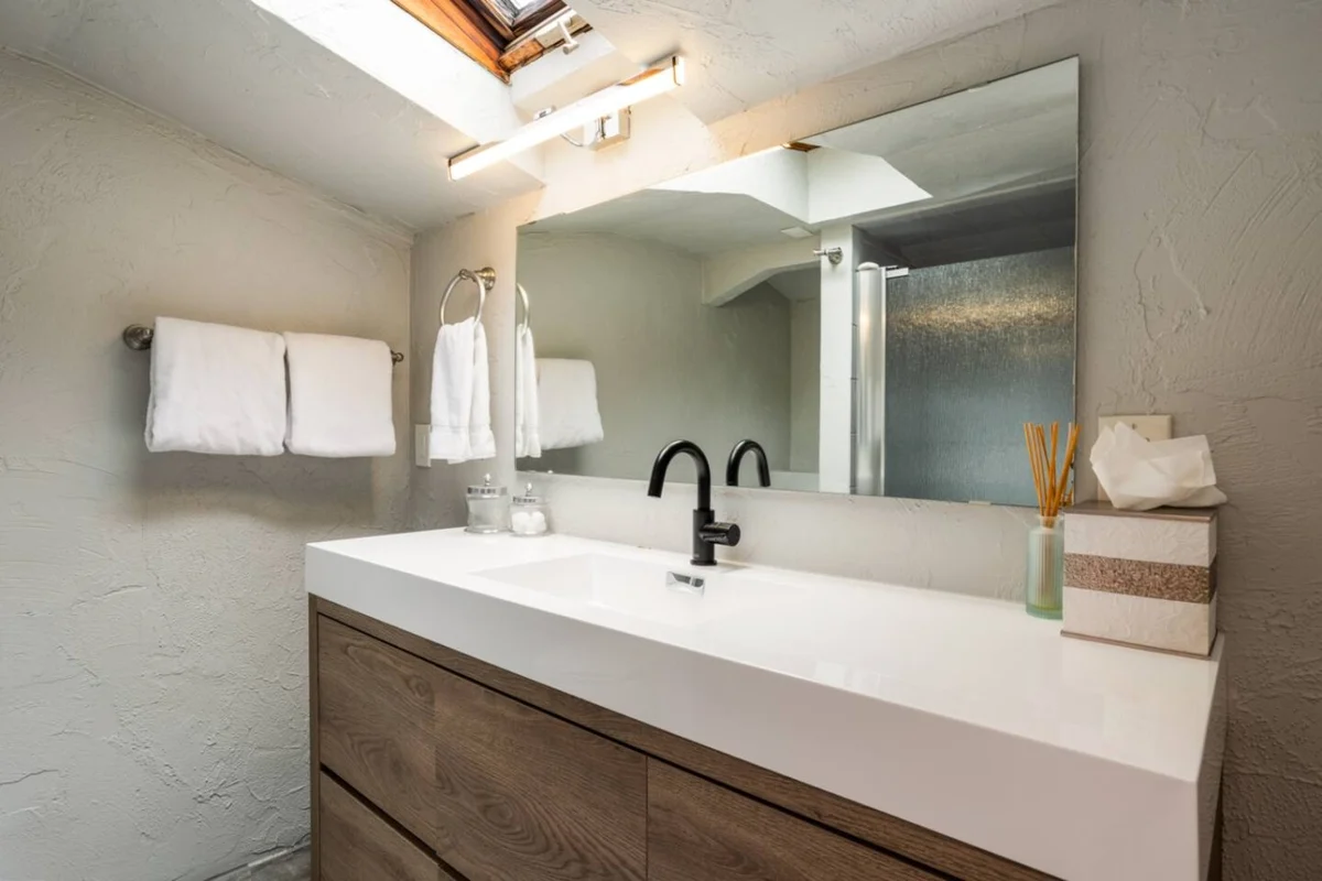 West Vail Home - Hot Tub, Fireplace & Steps to Bus #19