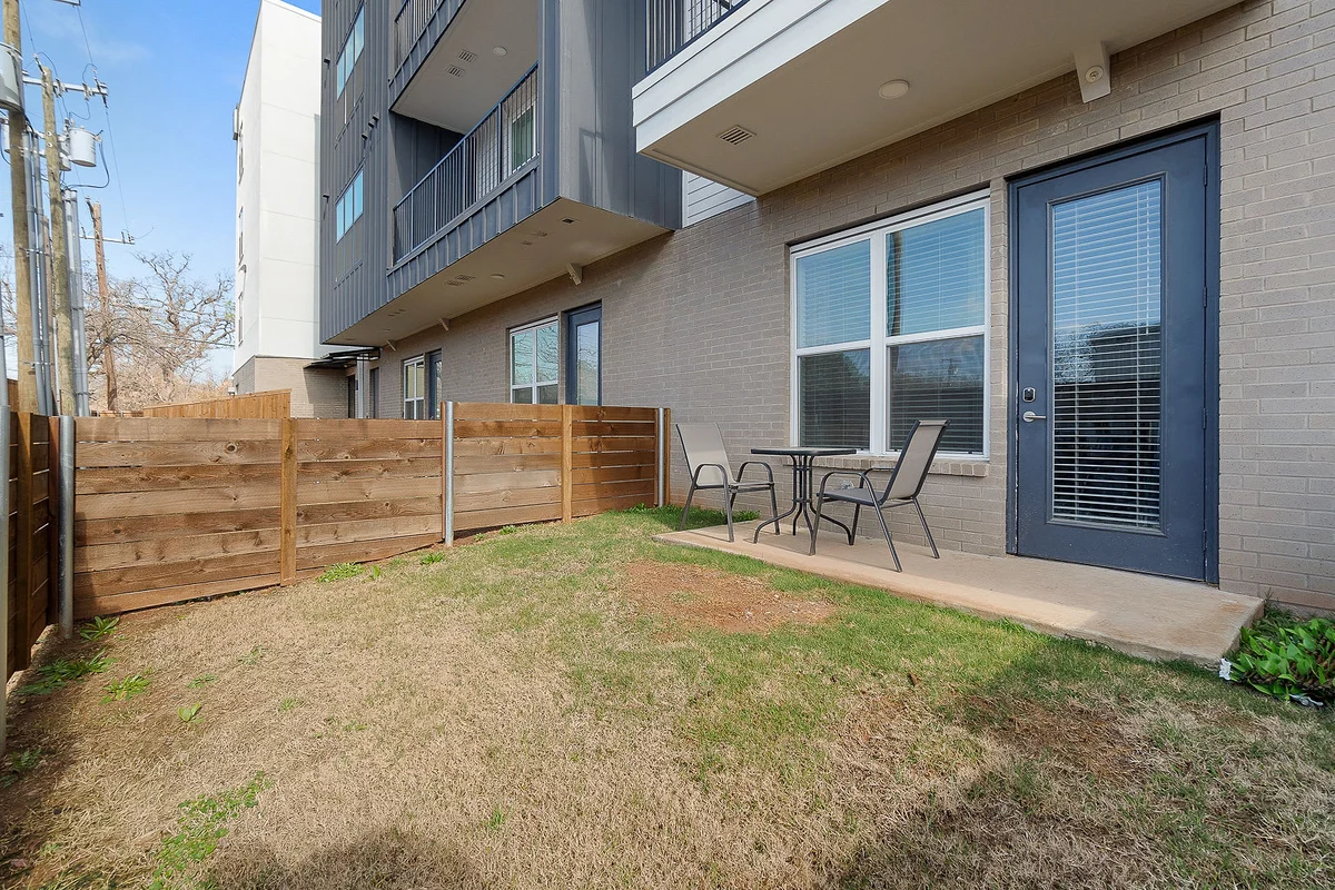 Apartment in Dallas property photo 4