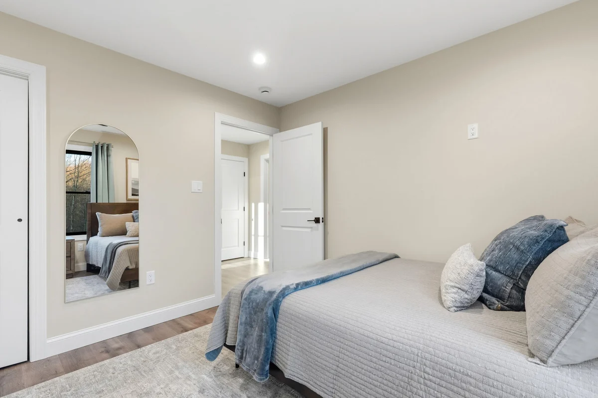 Bedroom 3 image 1