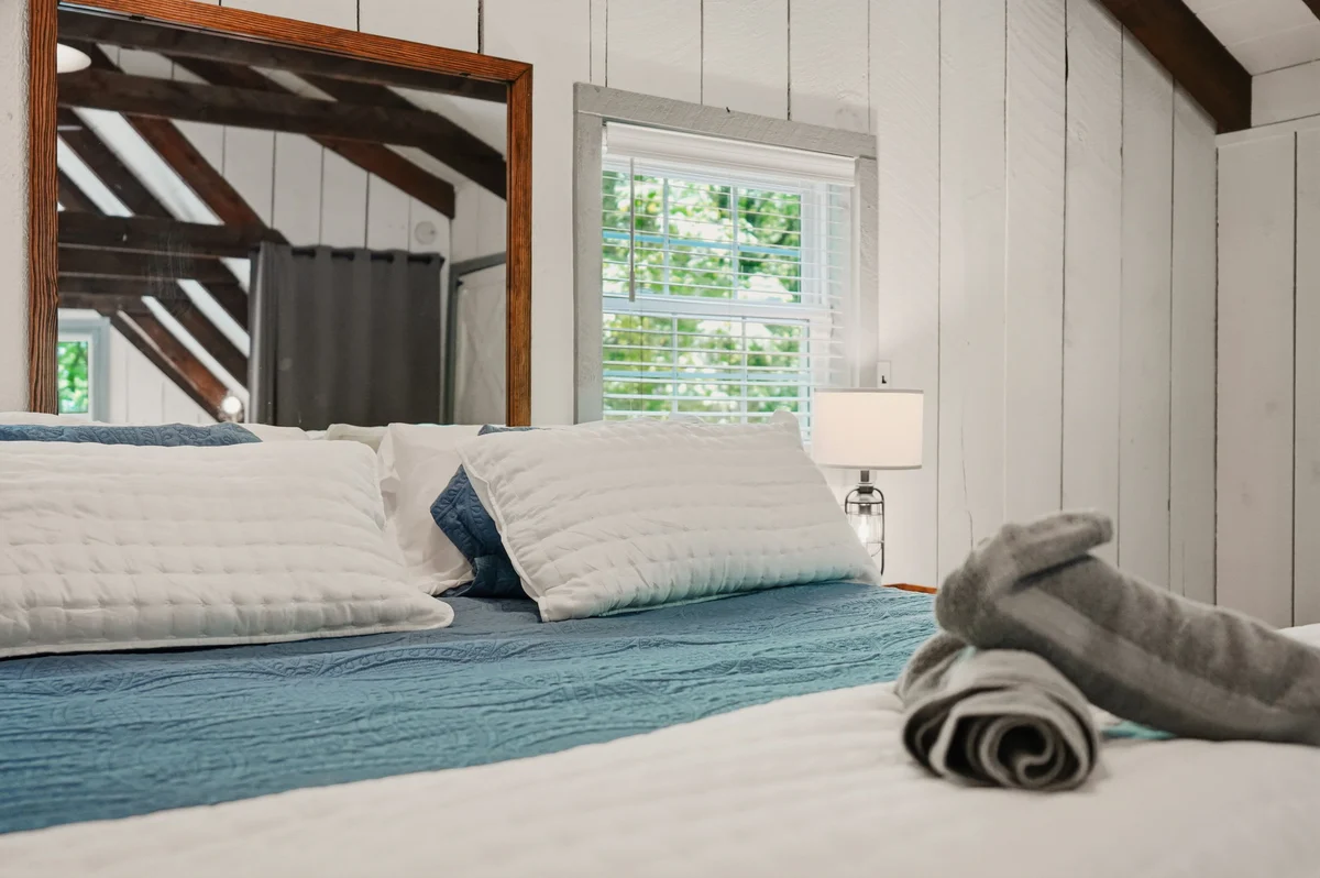 Bedroom 3 image 1