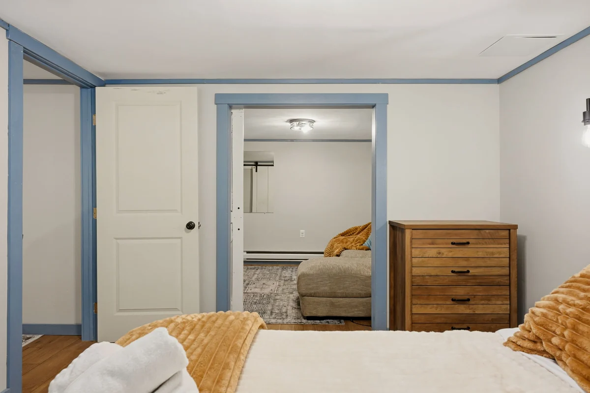 Bedroom 5 image 1
