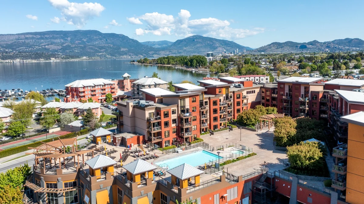 Home in Kelowna property photo 4