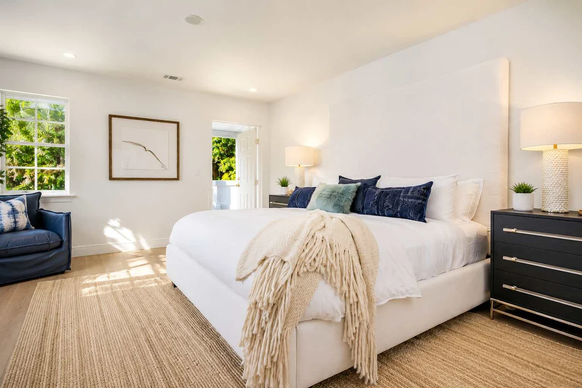 Home in West Palm Beach property photo 3
