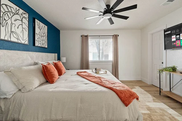 Bedroom image 1