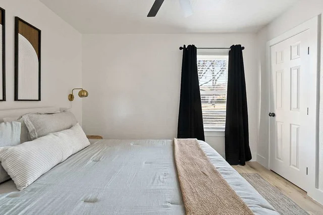 Bedroom image 1