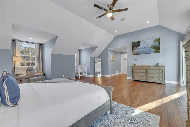 Bedroom image 1