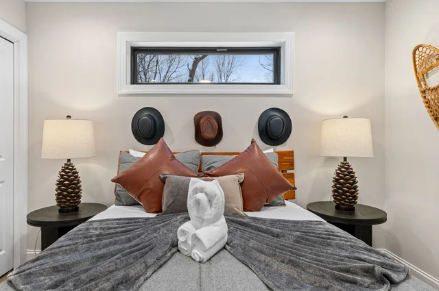 Bedroom image 1