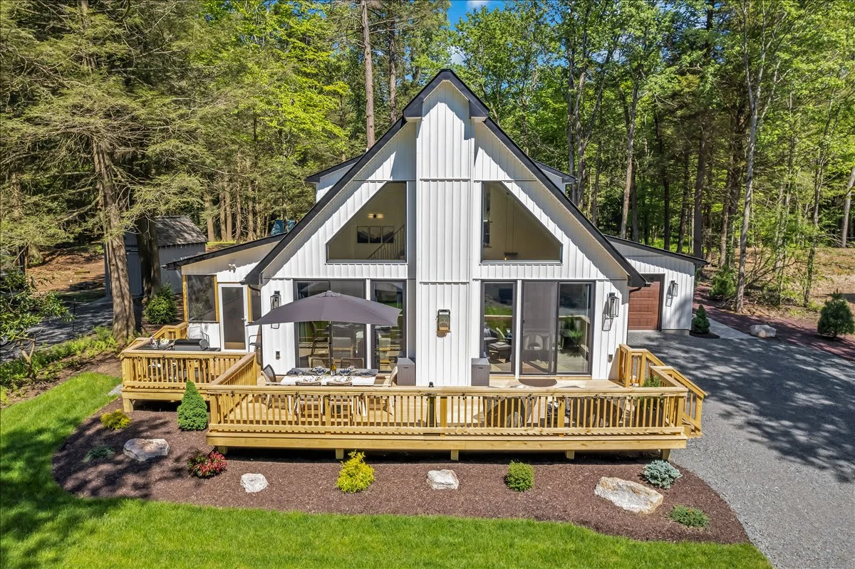 Home in Palmerton property photo 2