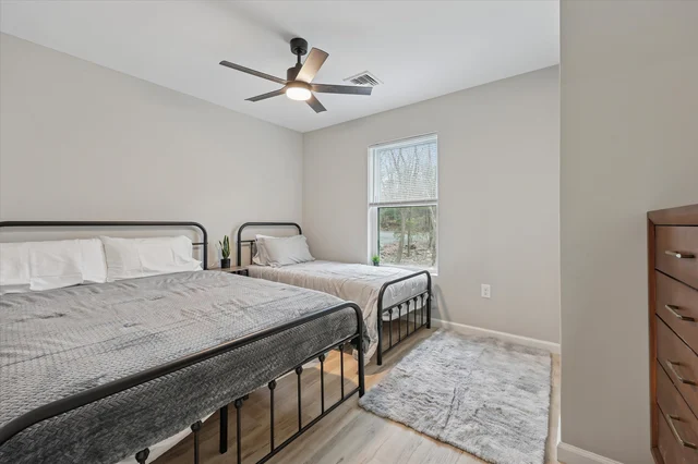 Bedroom image 1