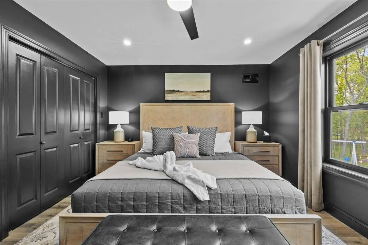 Bedroom image 1