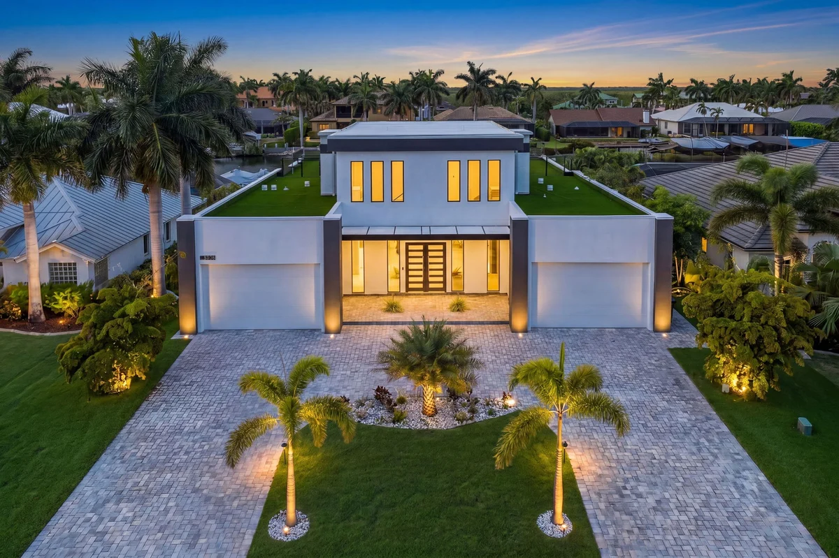 Home in Cape Coral property photo 3