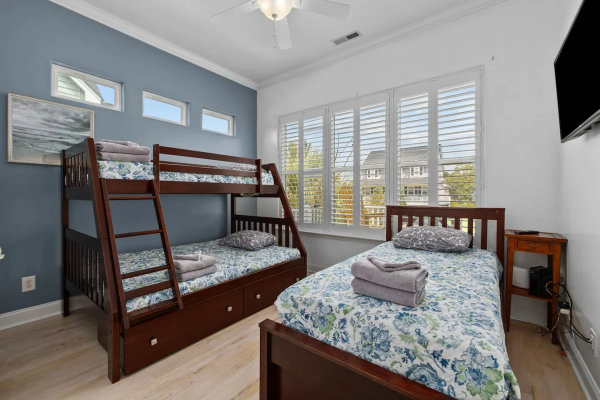 Golf, Fish, Shop! Modern home with Heated Pool, Hot Tub and Elevator #10