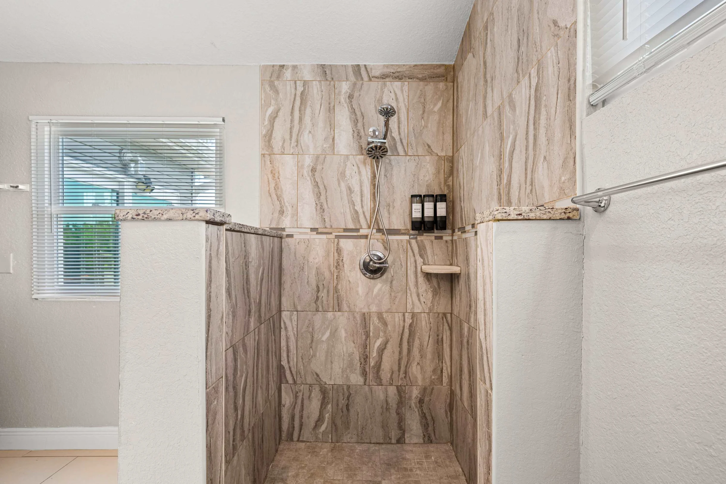 1110 East Lakeshore blvd Upstairs #25