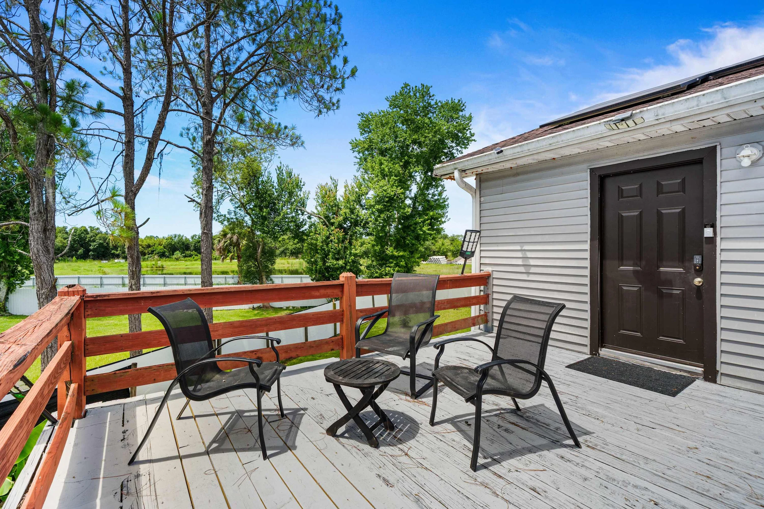 1110 East Lakeshore blvd Upstairs #41