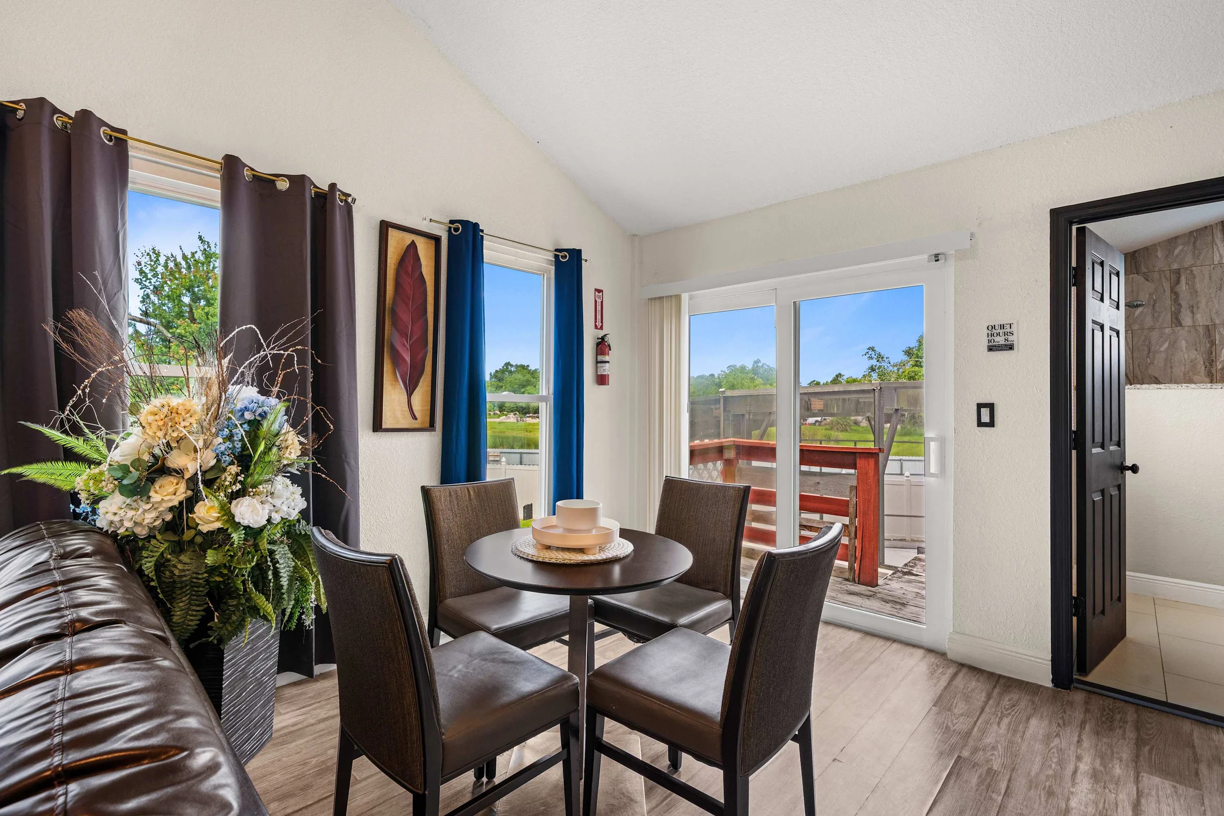 1110 East Lakeshore blvd Upstairs #47