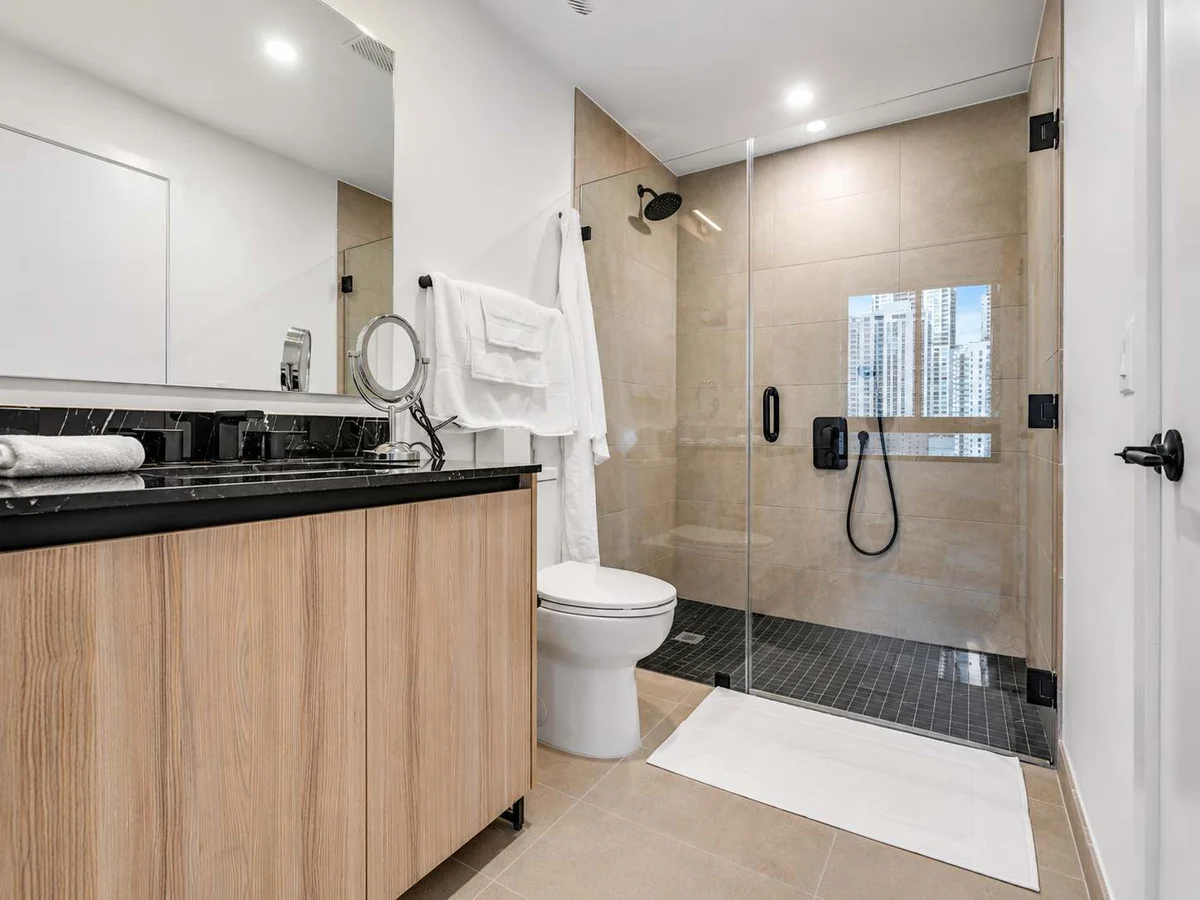 Home in Miami property photo 8